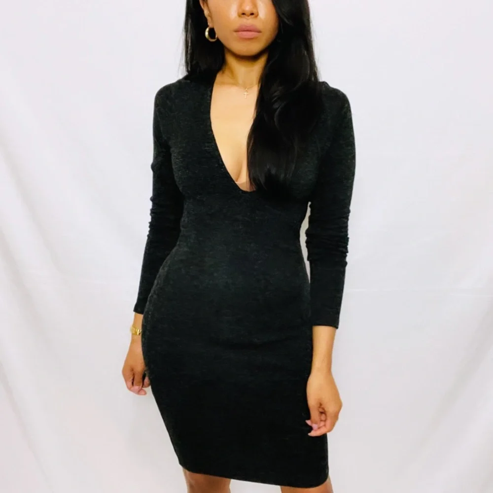 Tobi | Grey Long Sleeve V-Neck Fitted Knit Mini Dress S